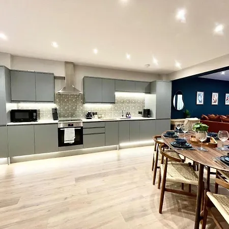 Barton Luxury 1 Of 2 Sleeps 6 *