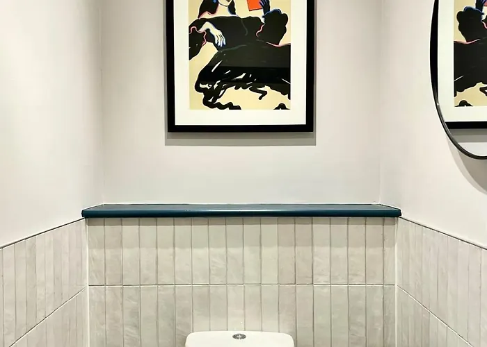 Будинок відпочинку Barton Luxury 1 Of 2 Sleeps 6