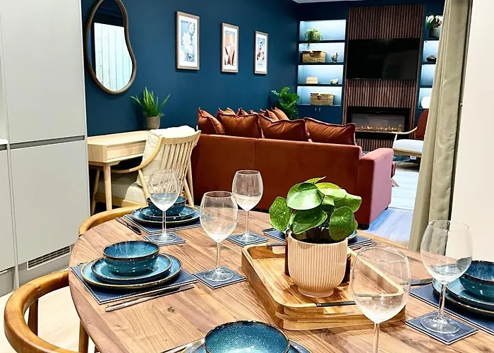 Barton Luxury 1 Of 2 Sleeps 6 Будинок відпочинку Бристоль