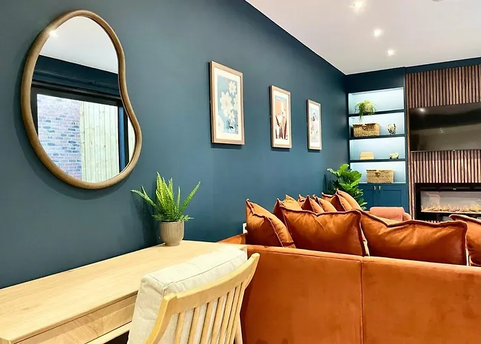 Barton Luxury 1 Of 2 Sleeps 6