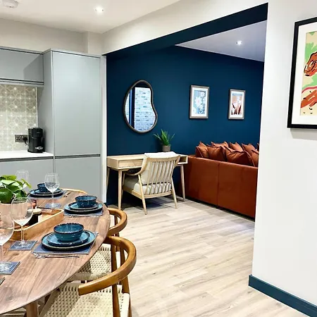 بيت للعطل Barton Luxury 1 Of 2 Sleeps 6 بريستول